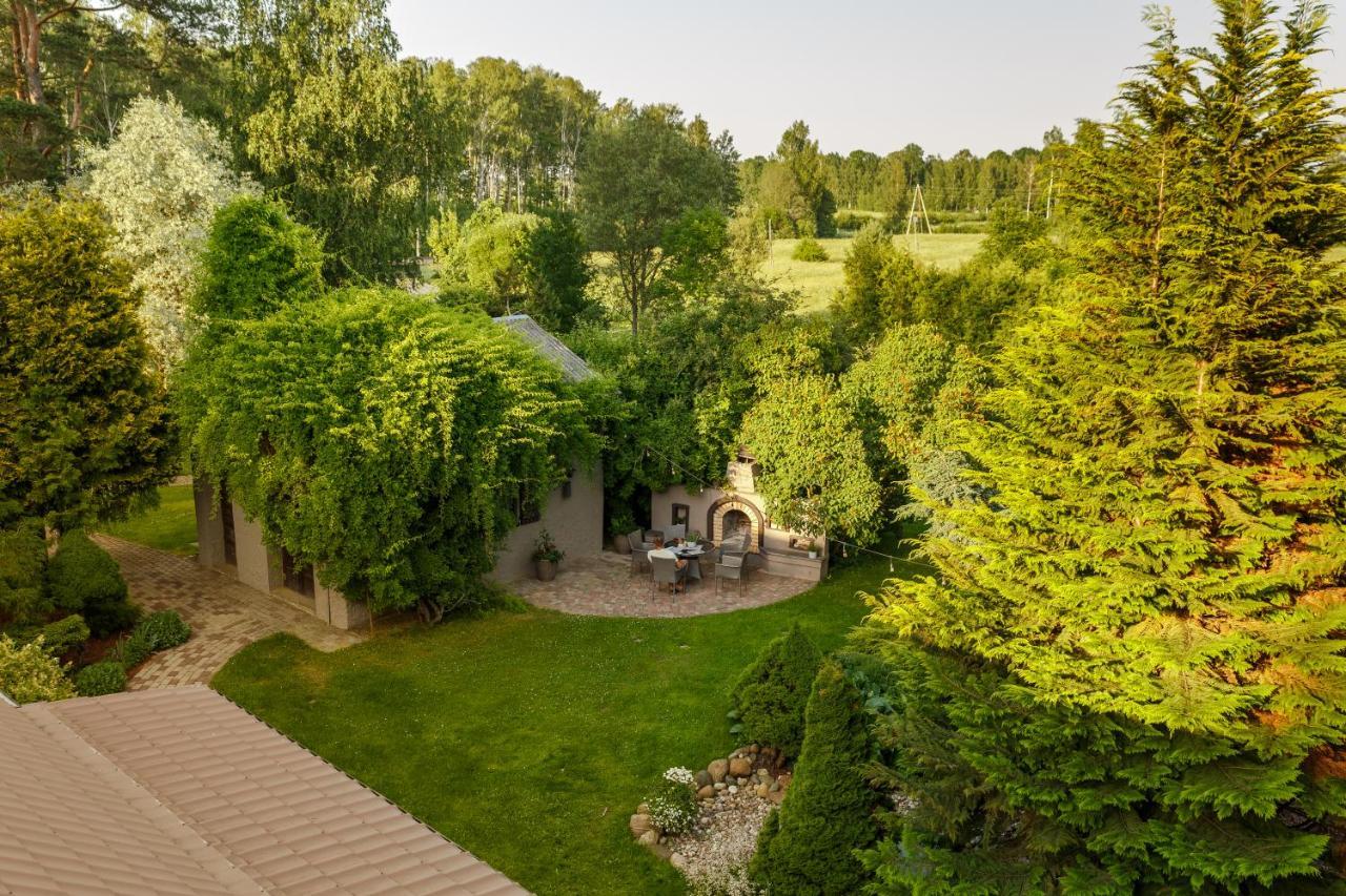 Plavas Hotel Ainaži Eksteriør billede
